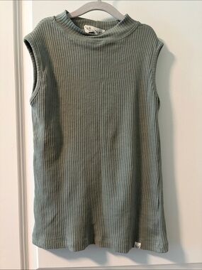 Ribbed Sleeveless Tank Top - Sage Green